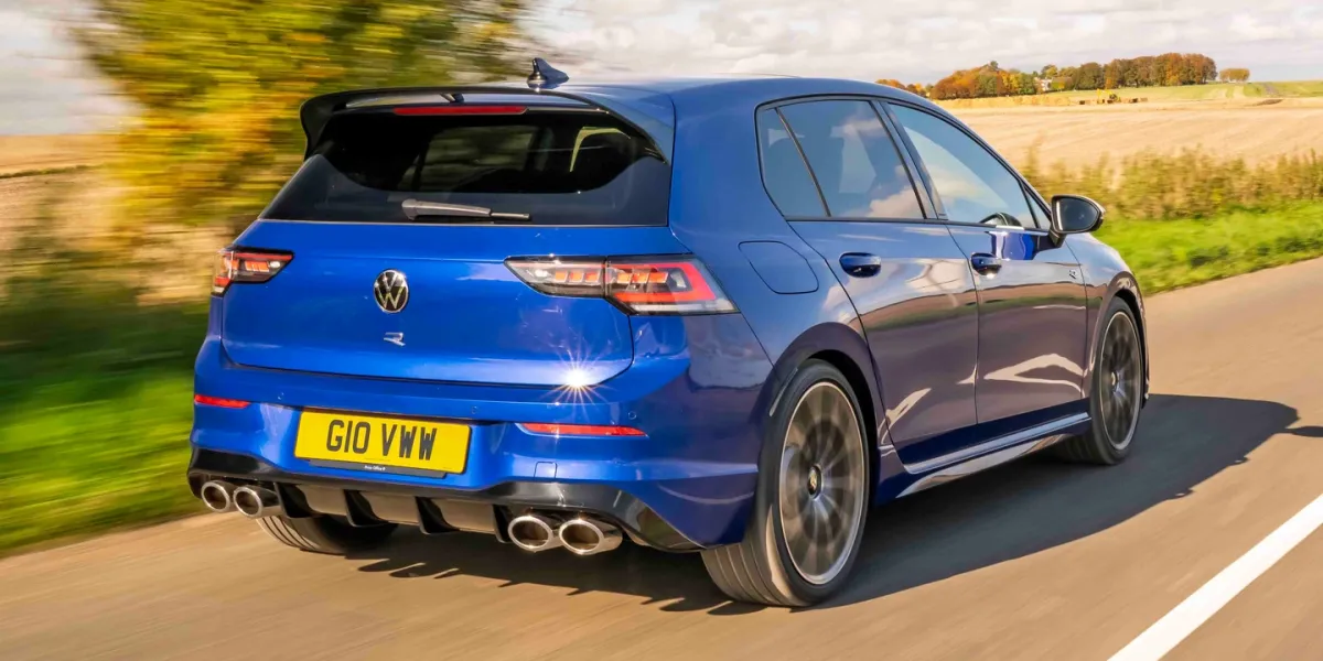 Clear View Ahead: The VW Golf Windscreen and Its Care