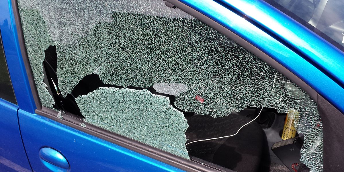 Can side windows be repairs or does it need replacing?